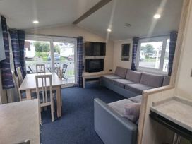 Caister Holiday Park - Holiday Accommodation 17607 - Norfolk - 1186368 - thumbnail photo 2