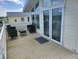 Cayton Bay Caravan Park - Holiday Accommodation 17608 - North Yorkshire (incl. Whitby) - 1186369 - thumbnail photo 3