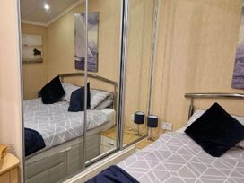 Cayton Bay Caravan Park - Holiday Accommodation 17608 - North Yorkshire (incl. Whitby) - 1186369 - thumbnail photo 7