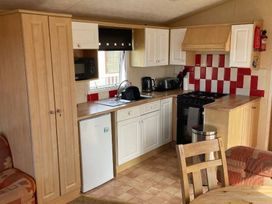 Lyons Sunnysands Holiday Park - Holiday Accommodation 17625 - Mid Wales - 1186374 - thumbnail photo 2