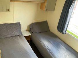 Lyons Sunnysands Holiday Park - Holiday Accommodation 17625 - Mid Wales - 1186374 - thumbnail photo 6