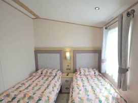 Perran Sands - Holiday Accommodation 17626 - Cornwall - 1186375 - thumbnail photo 10