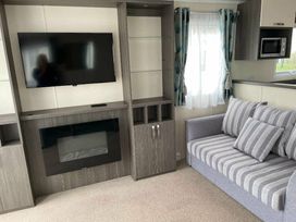 Rockley Park - Holiday Accommodation 1763 - Dorset - 1186376 - thumbnail photo 2