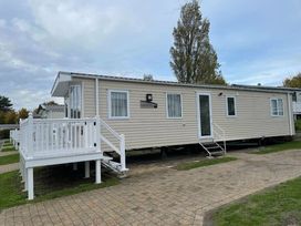 Rockley Park - Holiday Accommodation 1763 - Dorset - 1186376 - thumbnail photo 11