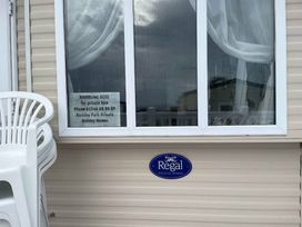Rockley Park - Holiday Accommodation 1763 - Dorset - 1186376 - thumbnail photo 17