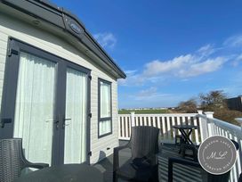 Waterside Leisure Park - Holiday Accommodation 17631 - Lincolnshire - 1186377 - thumbnail photo 1