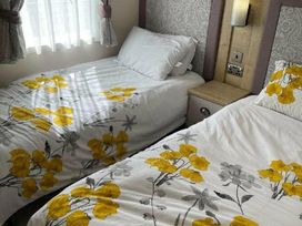 Waterside Leisure Park - Holiday Accommodation 17631 - Lincolnshire - 1186377 - thumbnail photo 8
