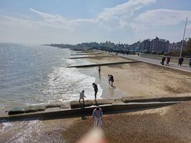 Felixstowe Beach Holiday Park - Holiday Accommodation 17635 - Suffolk & Essex - 1186378 - thumbnail photo 3