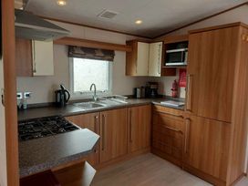 Felixstowe Beach Holiday Park - Holiday Accommodation 17635 - Suffolk & Essex - 1186378 - thumbnail photo 11