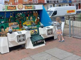 Felixstowe Beach Holiday Park - Holiday Accommodation 17635 - Suffolk & Essex - 1186378 - thumbnail photo 15
