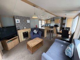 Marsh Farm Holiday Park - Holiday Accommodation 17642 - Norfolk - 1186380 - thumbnail photo 2