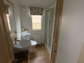 Marsh Farm Holiday Park - Holiday Accommodation 17642 - Norfolk - 1186380 - thumbnail photo 8