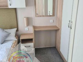 Seashells Caravan Park - Holiday Accommodation 17646 - North Wales - 1186381 - thumbnail photo 3