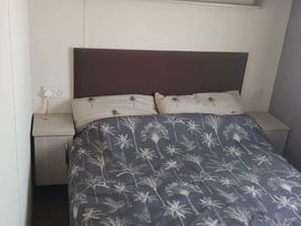 Brynowen Holiday Park - Holiday Accommodation 17658 - Mid Wales - 1186387 - thumbnail photo 9