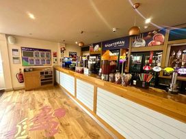Brynowen Holiday Park - Holiday Accommodation 17658 - Mid Wales - 1186387 - thumbnail photo 12