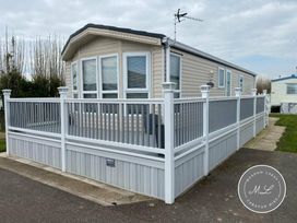 Golden Palm Resort - Holiday Accommodation 17664 - Lincolnshire - 1186388 - thumbnail photo 8