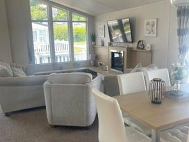 Pendine Sands - Holiday Accommodation 17678 - South Wales - 1186392 - thumbnail photo 2