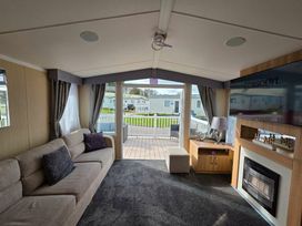 Hafan y Mor Haven - Holiday Accommodation 17704 - North Wales - 1186399 - thumbnail photo 2