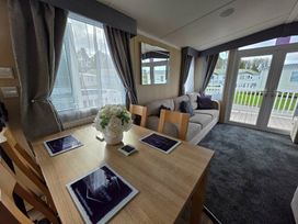 Hafan y Mor Haven - Holiday Accommodation 17704 - North Wales - 1186399 - thumbnail photo 3