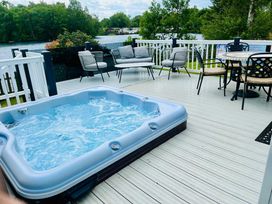 Tattershall Lakes Country Park - Holiday Accommodation 17714 - Lincolnshire - 1186402 - thumbnail photo 2