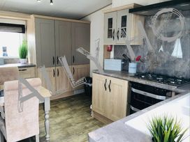 Tattershall Lakes Country Park - Holiday Accommodation 17714 - Lincolnshire - 1186402 - thumbnail photo 16