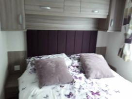 Sand Le Mere Holiday Village - Holiday Accommodation 17715 - North Yorkshire (incl. Whitby) - 1186403 - thumbnail photo 11