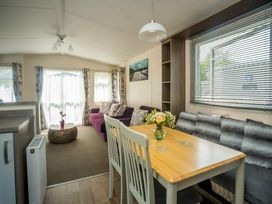 Waterside Bowleaze Cove Holiday Park - Holiday Accommodation 17732 - Dorset - 1186407 - thumbnail photo 6