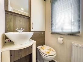 Waterside Bowleaze Cove Holiday Park - Holiday Accommodation 17732 - Dorset - 1186407 - thumbnail photo 8