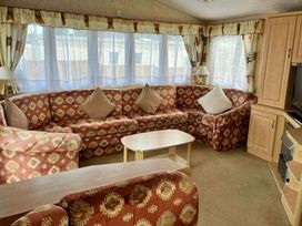 Marsh Farm Holiday Park - Holiday Accommodation 17735 - Norfolk - 1186408 - thumbnail photo 2