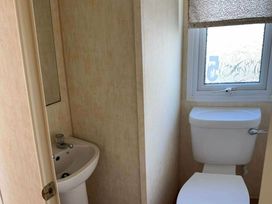 Marsh Farm Holiday Park - Holiday Accommodation 17735 - Norfolk - 1186408 - thumbnail photo 5