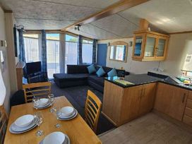 Marsh Farm Holiday Park - Holiday Accommodation 17736 - Norfolk - 1186409 - thumbnail photo 11