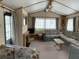 Marsh Farm Holiday Park - Holiday Accommodation 17737 - Norfolk - 1186410 - thumbnail photo 6
