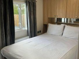 Marsh Farm Holiday Park - Holiday Accommodation 17738 - Norfolk - 1186411 - thumbnail photo 3