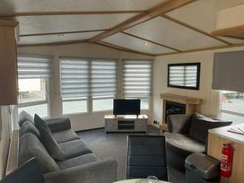Marsh Farm Holiday Park - Holiday Accommodation 17738 - Norfolk - 1186411 - thumbnail photo 6