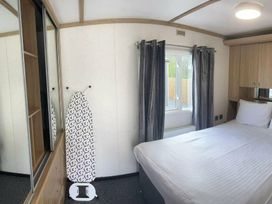 Marsh Farm Holiday Park - Holiday Accommodation 17738 - Norfolk - 1186411 - thumbnail photo 8