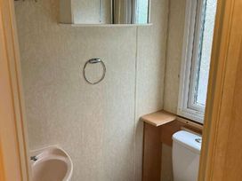 Marsh Farm Holiday Park - Holiday Accommodation 17742 - Norfolk - 1186413 - thumbnail photo 9