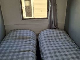 Lyons Robin Hood - Holiday Accommodation 17744 - North Wales - 1186415 - thumbnail photo 12