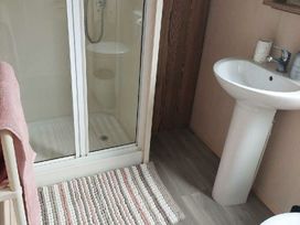Marton Mere Holiday Village - Holiday Accommodation 17751 - Lake District - 1186418 - thumbnail photo 9