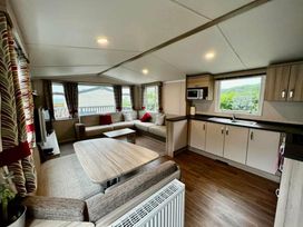 Lydstep Beach - Holiday Accommodation 17757 - South Wales - 1186419 - thumbnail photo 2