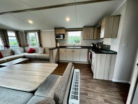 Lydstep Beach - Holiday Accommodation 17757 - South Wales - 1186419 - thumbnail photo 3