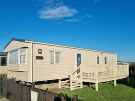 Unity Holiday Resort - Holiday Accommodation 17762 - Somerset & Wiltshire - 1186421 - thumbnail photo 1
