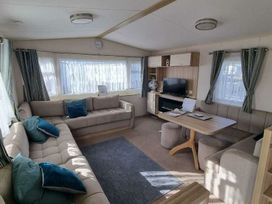 Unity Holiday Resort - Holiday Accommodation 17762 - Somerset & Wiltshire - 1186421 - thumbnail photo 2