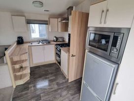 Unity Holiday Resort - Holiday Accommodation 17762 - Somerset & Wiltshire - 1186421 - thumbnail photo 3