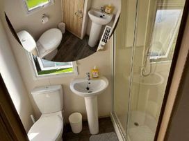Unity Holiday Resort - Holiday Accommodation 17762 - Somerset & Wiltshire - 1186421 - thumbnail photo 5