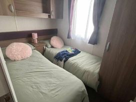 Primrose Valley Holiday Park - Holiday Accommodation 17769 - North Yorkshire (incl. Whitby) - 1186423 - thumbnail photo 2