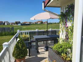 The Grange, Ingoldmells - Holiday Accommodation 17777 - Lincolnshire - 1186425 - thumbnail photo 2