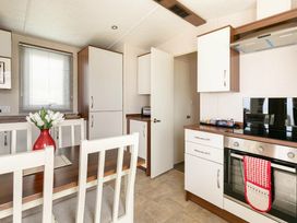 Hoburne Blue Anchor - Holiday Accommodation 17783 - Devon - 1186427 - thumbnail photo 8