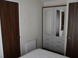 Kelling Heath Holiday Park - Holiday Accommodation 17786 - Norfolk - 1186428 - thumbnail photo 8