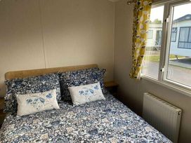 Golden Palm Resort - Holiday Accommodation 17788 - Lincolnshire - 1186429 - thumbnail photo 8