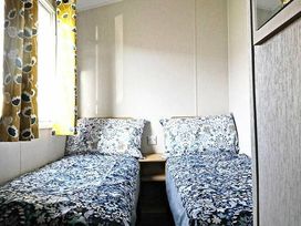 Golden Palm Resort - Holiday Accommodation 17788 - Lincolnshire - 1186429 - thumbnail photo 18